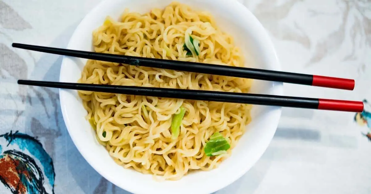 How to eat ramen?