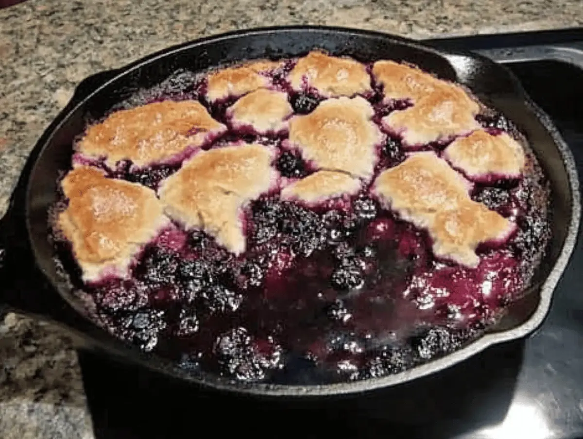 Homemade Blackberry Cobbler
