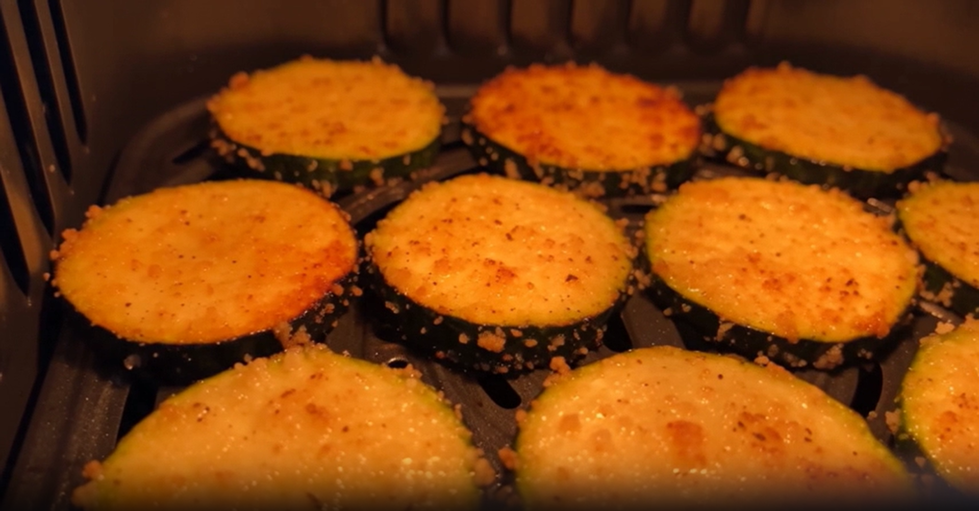 Step 5 for Crispy Air Fryer Parmesan Zucchini Chips: The Ultimate Guilt-Free Snack