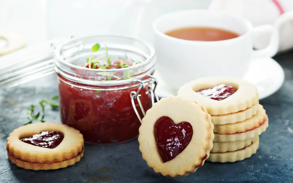 Step-by-Step Guide to Making Strawberry Cake Filling