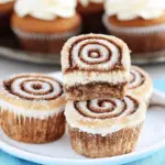 Mini Cinnamon Roll Cheesecakes