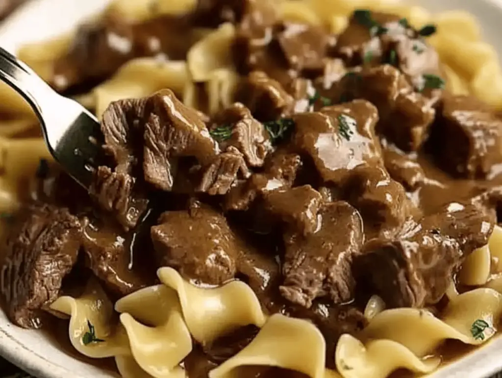 Crockpot beef Tips & Noodles